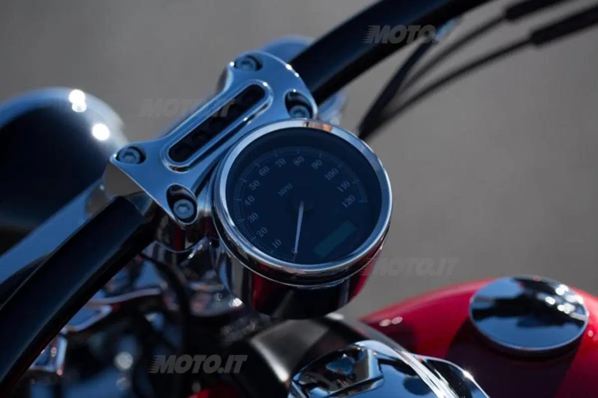 Due novità Harley-Davidson 2013: Softail Breakout e Street Bob SE (11)