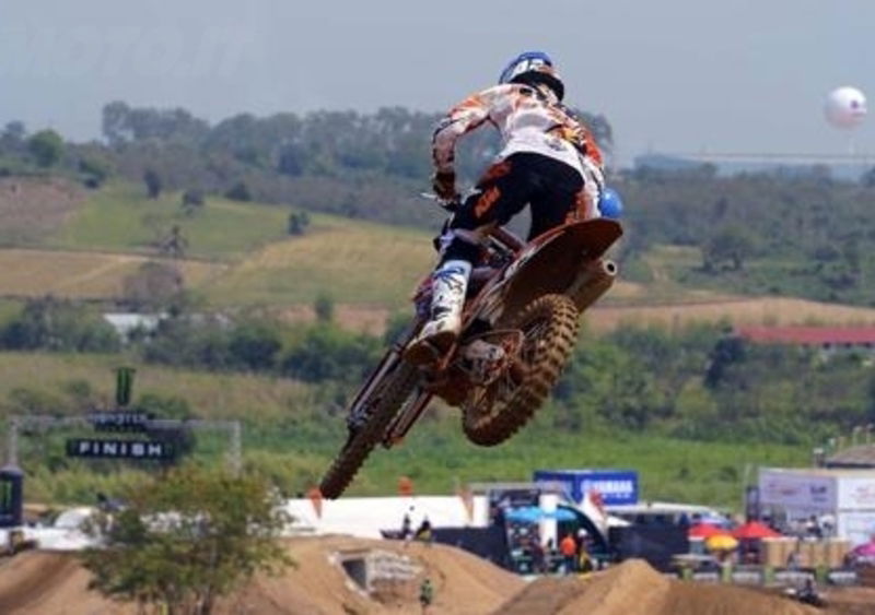 Cairoli e Herlings nelle qualifiche della Thailandia