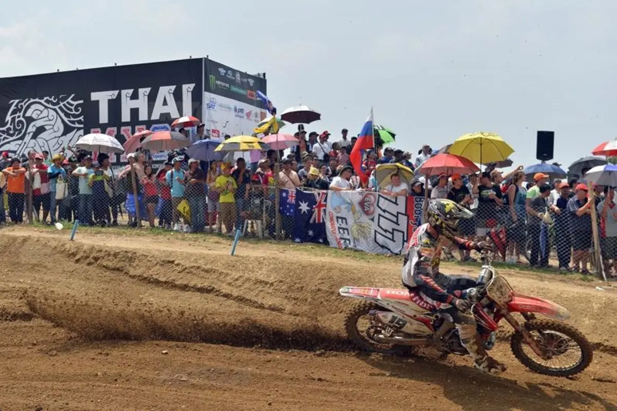 Monopolio Cairoli: ora è leader MX1 (12)