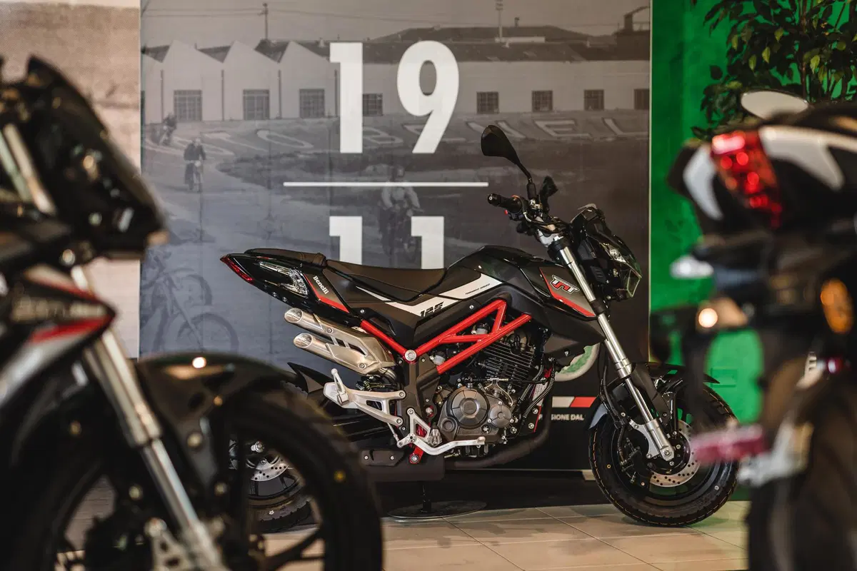 Benelli: ecco il nuovo showroom di Pesaro (17)