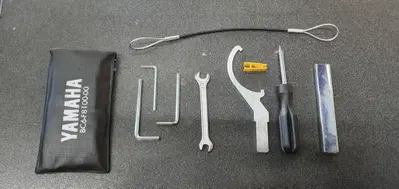 OFFERTA!!!KIT ATTREZZI CHIAVI YAMAHA TRACER 700
