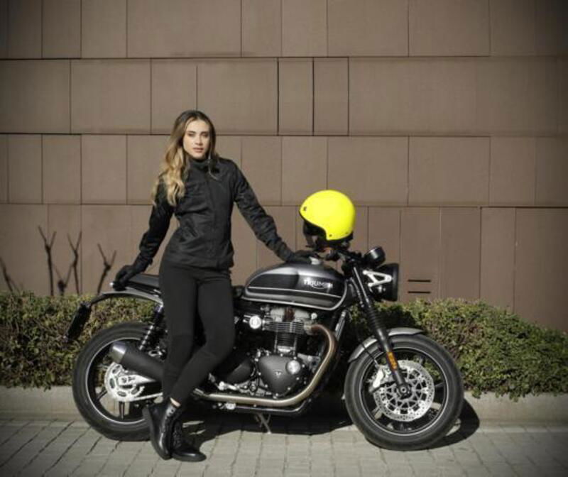 Donne in moto: pantaloni tecnici, la nostra top 3 