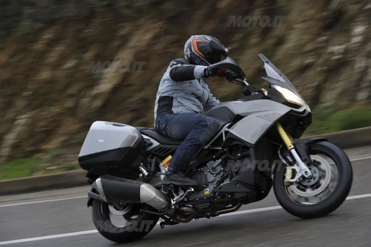 Aprilia Caponord 1200 (5)