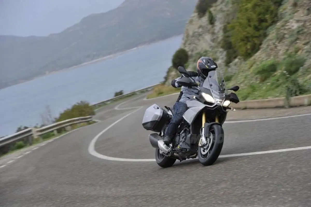 Aprilia Caponord 1200 (7)