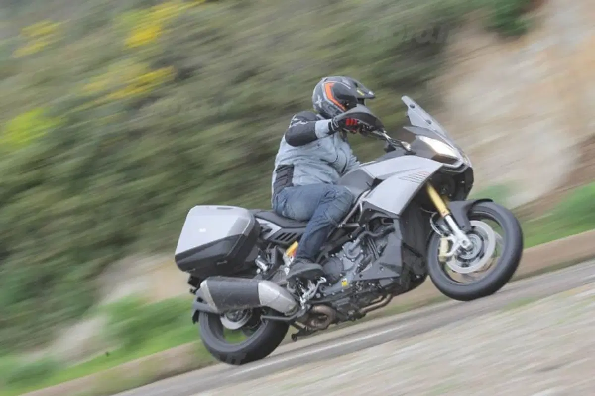Aprilia Caponord 1200 (10)