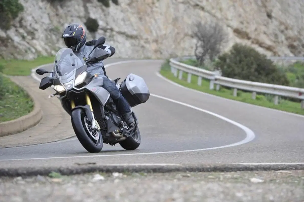 Aprilia Caponord 1200 (14)