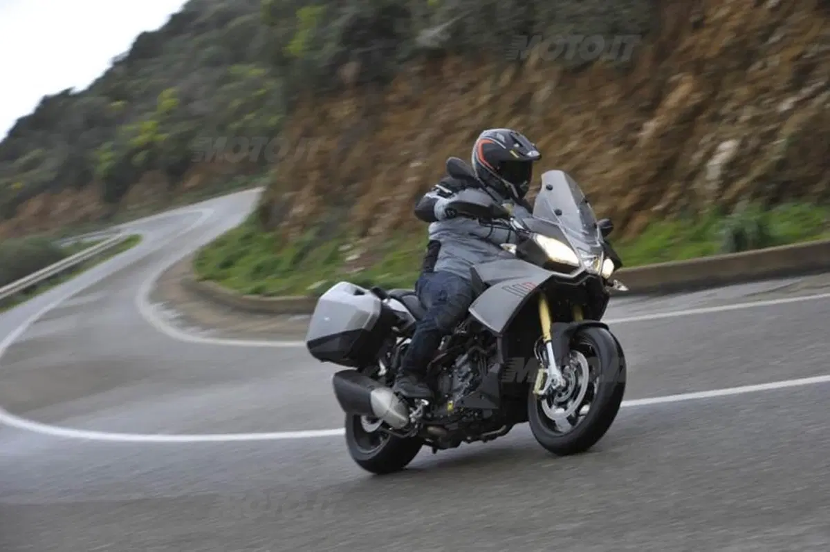 Aprilia Caponord 1200 (15)
