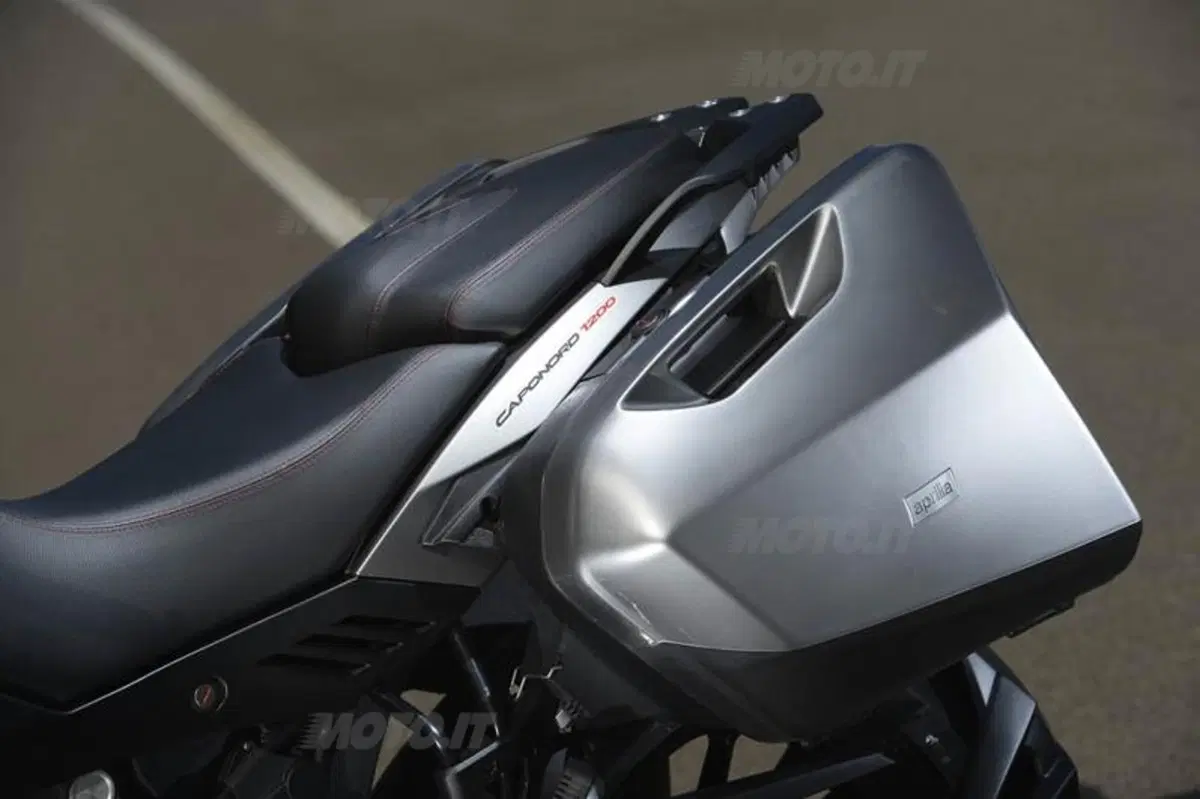 Aprilia Caponord 1200 (40)