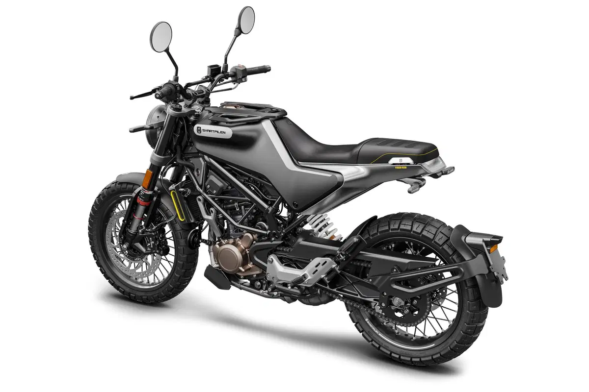 Svelata l'Husqvarna Svartpilen 125: nelle concessionarie a 5.510 euro