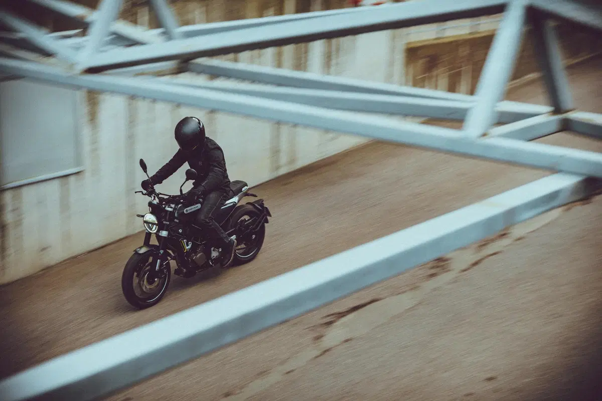 Svelata l'Husqvarna Svartpilen 125: nelle concessionarie a 5.510 euro (2)