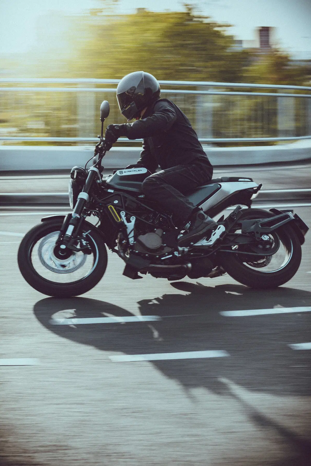 Svelata l'Husqvarna Svartpilen 125: nelle concessionarie a 5.510 euro (8)