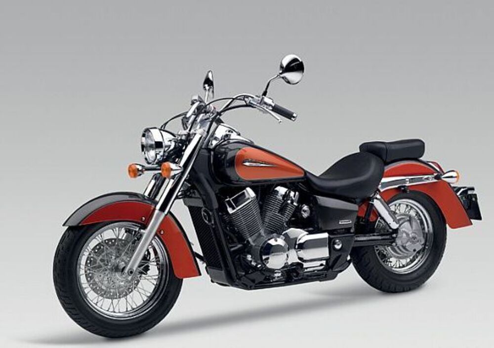 Honda Shadow 750 (2012) (2)