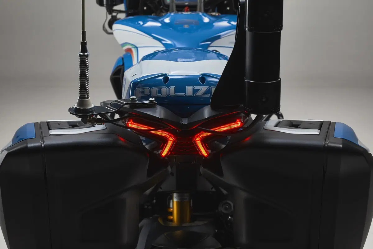 MV Agusta Turismo Veloce Questura Milano