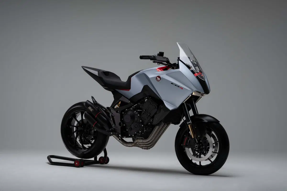 Honda CB4X, la versione di serie si avvicina? Nuove immagini (4)