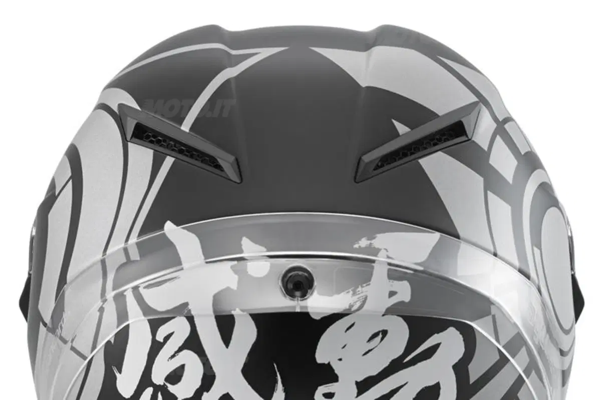AGV lancia il nuovo casco Corsa Limited Edition Replica Valentino Rossi (4)