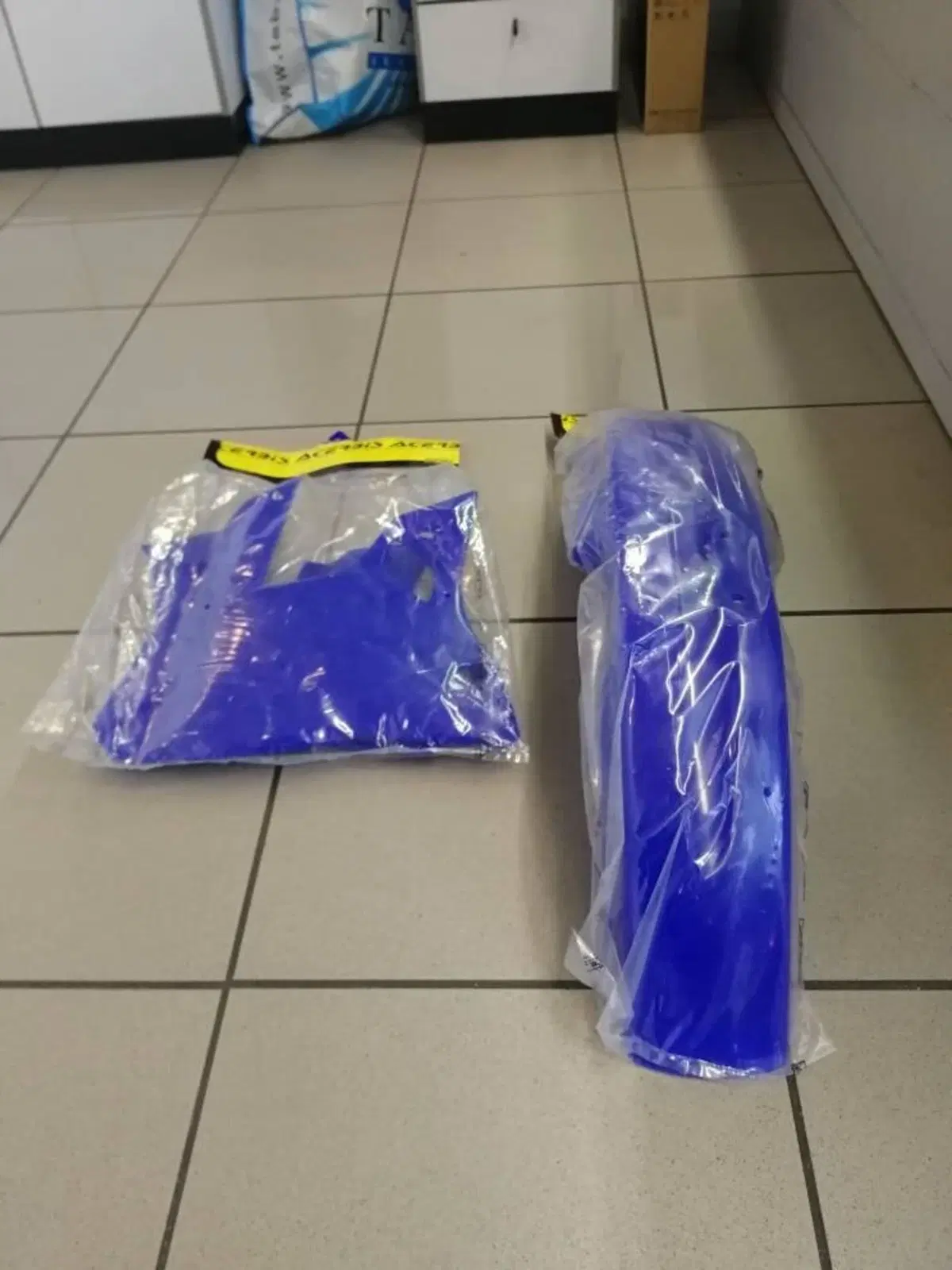 PARAFANGO ANTERIORE E CONVOGLIATORE YAMAHA Acerbis (2)