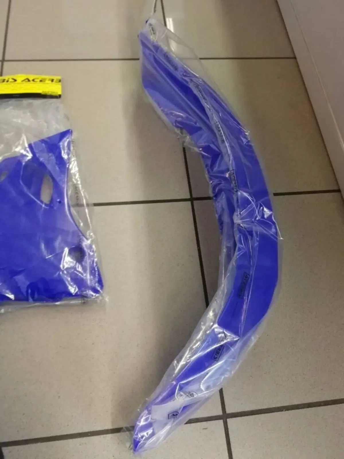 PARAFANGO ANTERIORE E CONVOGLIATORE YAMAHA Acerbis (4)
