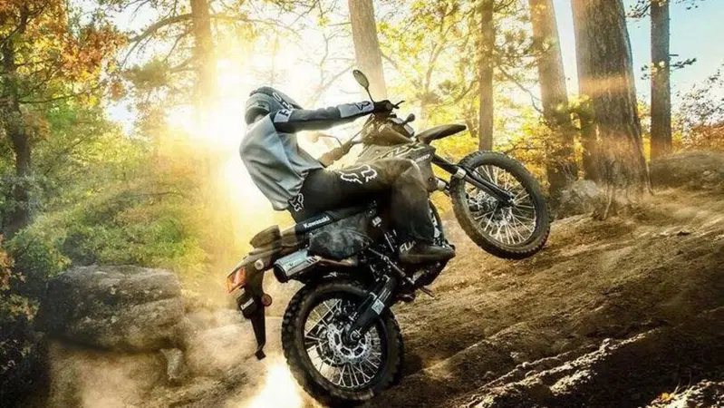 Negli USA, grazie all'off-road, le moto crescono nell'anno peggiore
