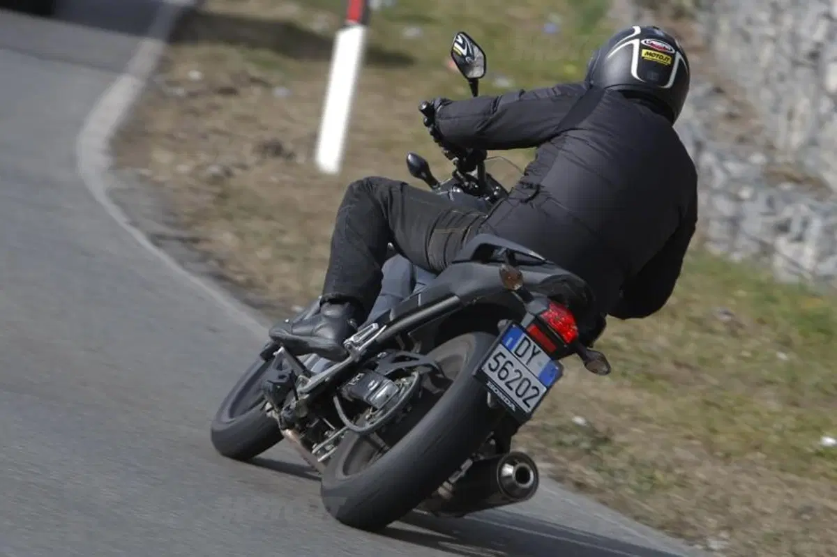 Honda NC700S ed X s.d.f.  (11)