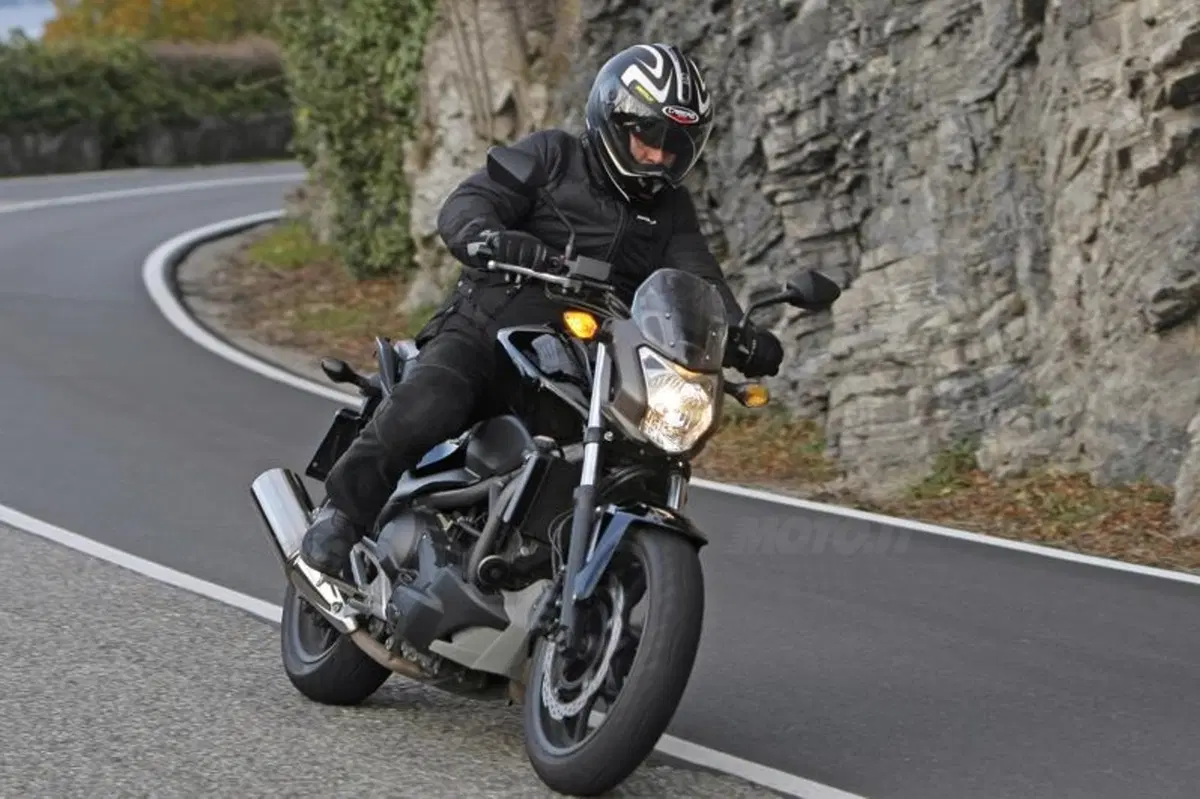 Honda NC700S ed X s.d.f.  (17)