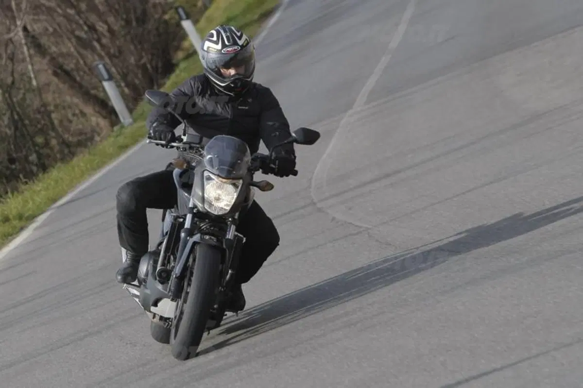 Honda NC700S ed X s.d.f.  (31)