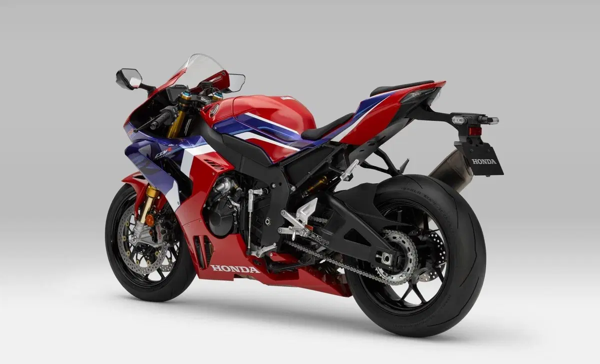 Honda CBR 1000 RR CBR 1000 RR-R Fireblade SP Carbon (2021) (2)