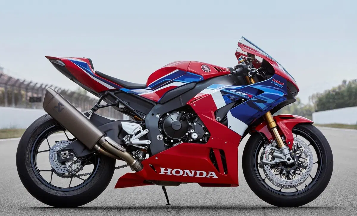Honda CBR 1000 RR CBR 1000 RR-R Fireblade SP Carbon (2021) (4)