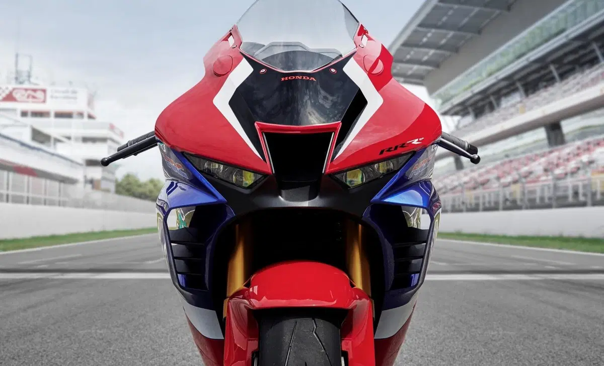 Honda CBR 1000 RR CBR 1000 RR-R Fireblade SP Carbon (2021) (9)