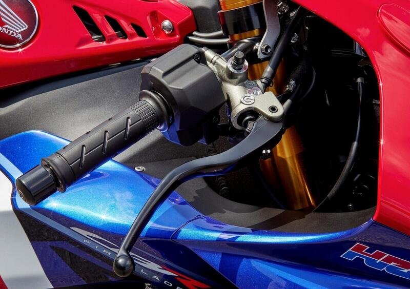 Honda CBR 1000 RR CBR 1000 RR-R Fireblade SP Carbon (2021) (12)