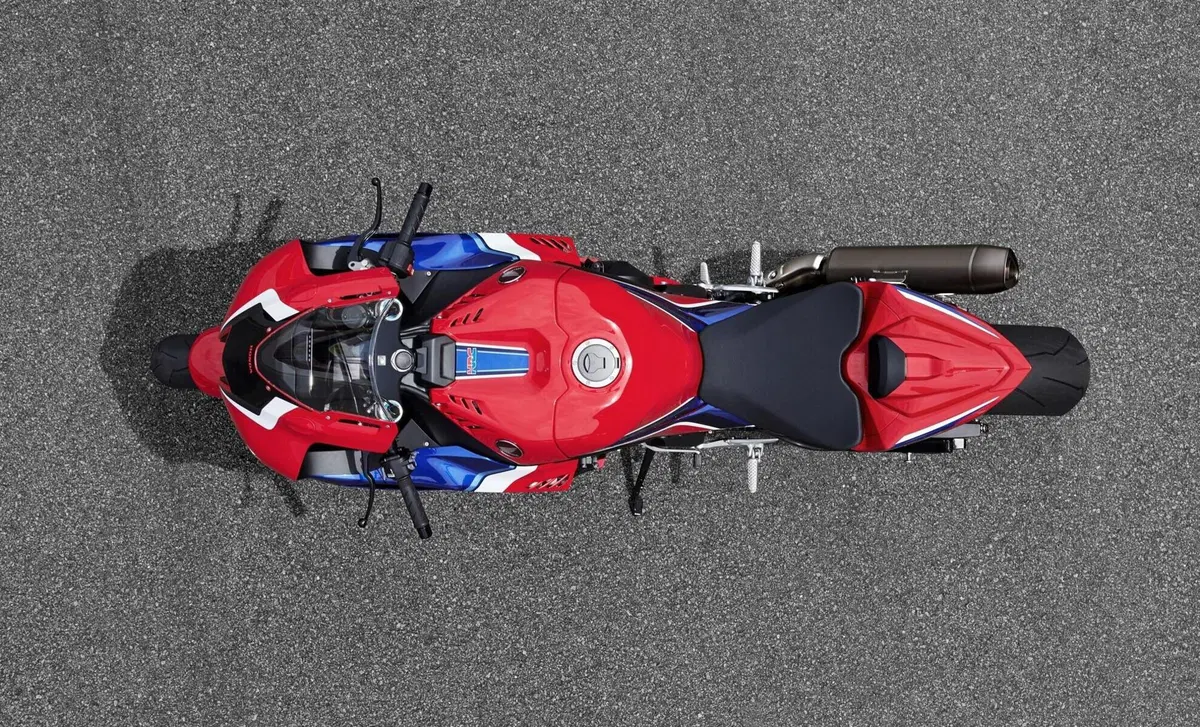 Honda CBR 1000 RR CBR 1000 RR-R Fireblade SP Carbon (2021) (14)
