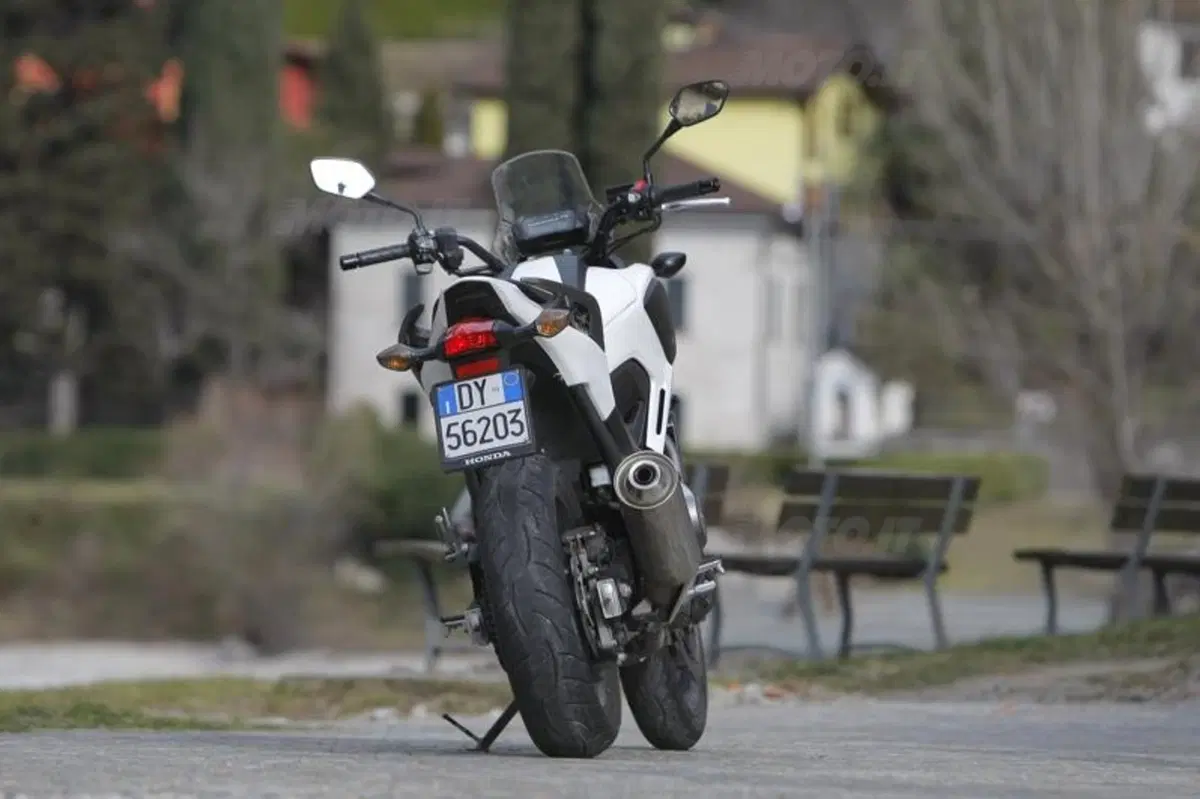 Honda NC700S ed X s.d.f.  (38)