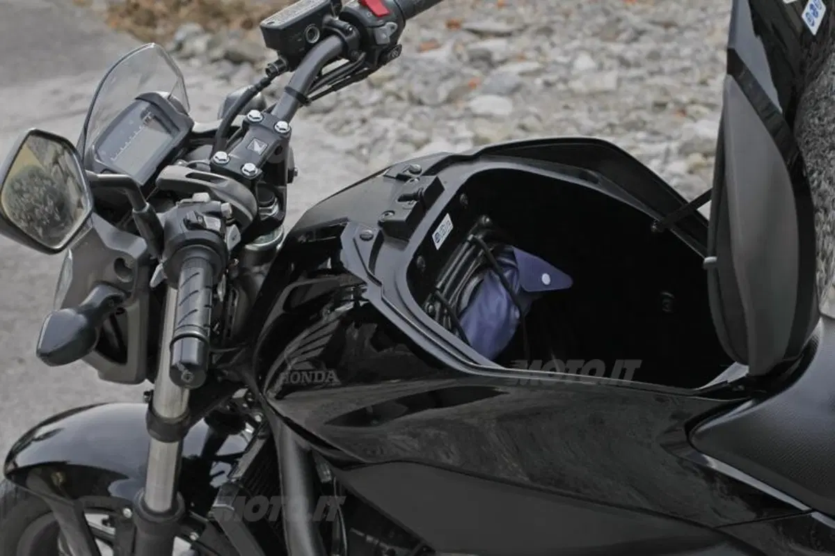 Honda NC700S ed X s.d.f.  (62)