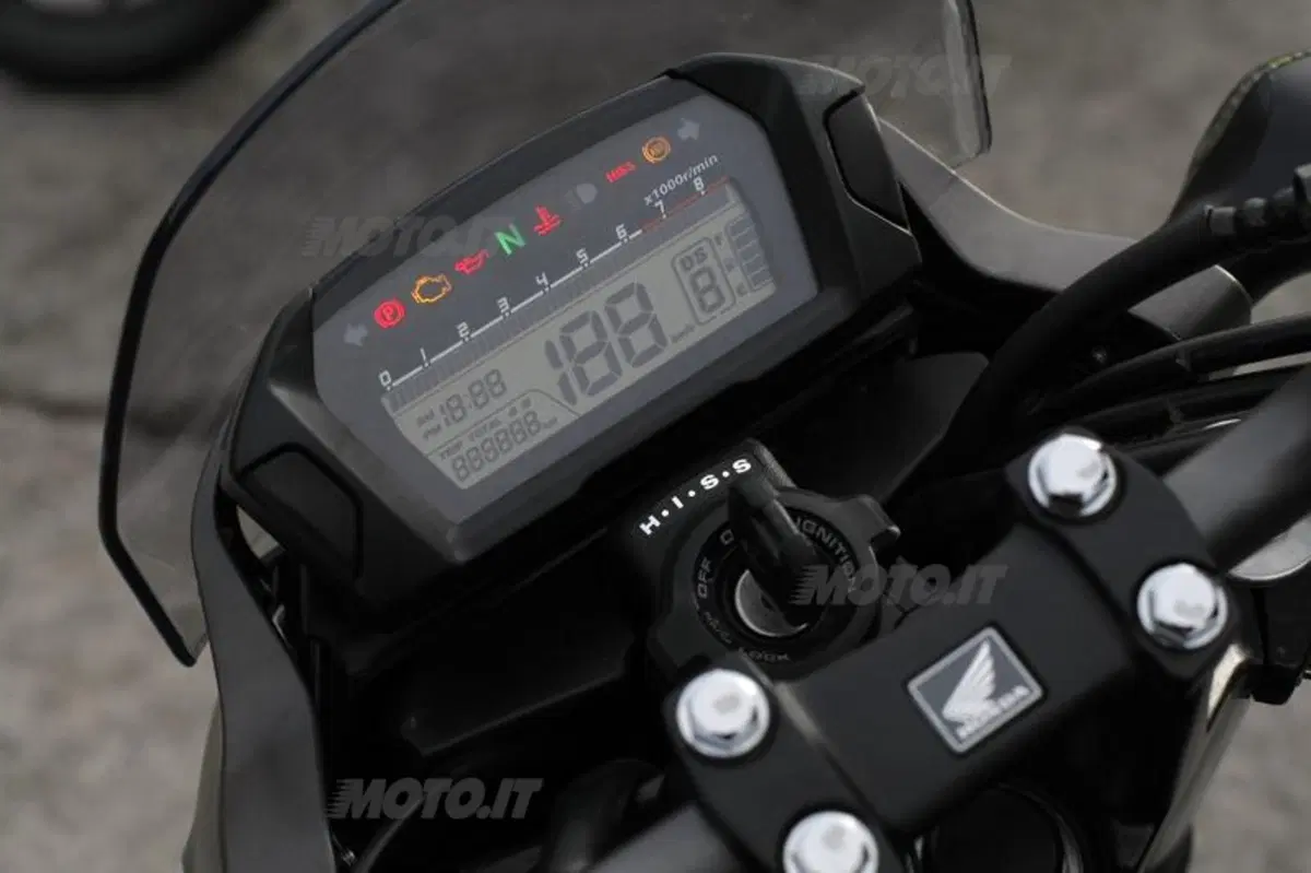 Honda NC700S ed X s.d.f.  (63)