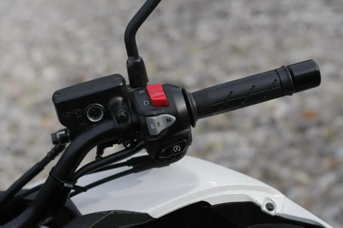 Honda NC700S ed X s.d.f.  (65)