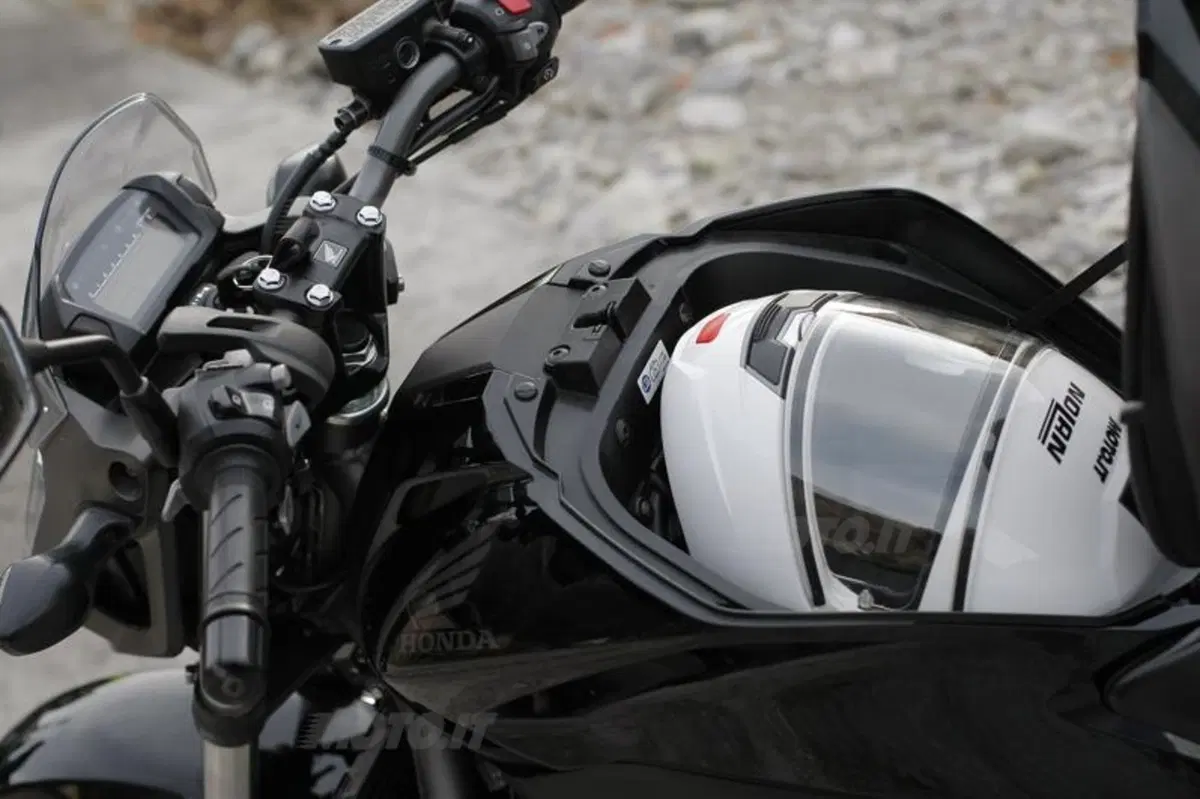 Honda NC700S ed X s.d.f.  (67)