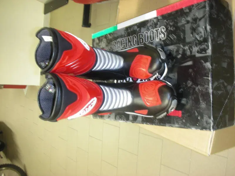 STIVALE RACING SUOMI MIS 42 Suomy (3)