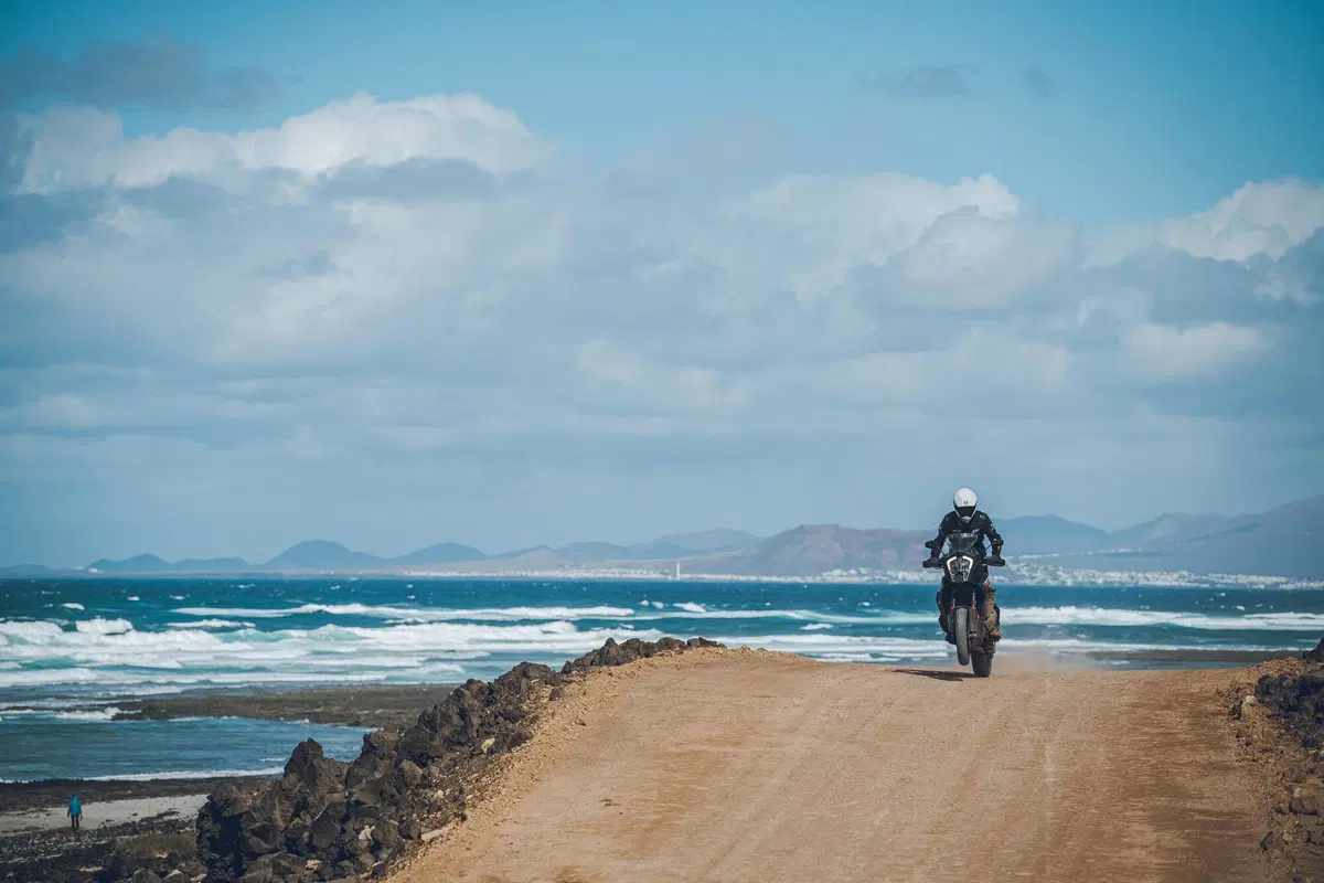 KTM 1290 SUPER ADVENTURE S Test 2021: 160 cv, elettronica al top (6)