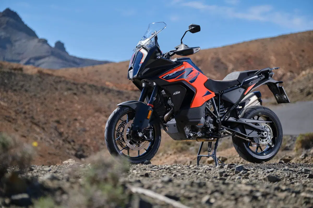 KTM 1290 SUPER ADVENTURE S Test 2021: 160 cv, elettronica al top (2)