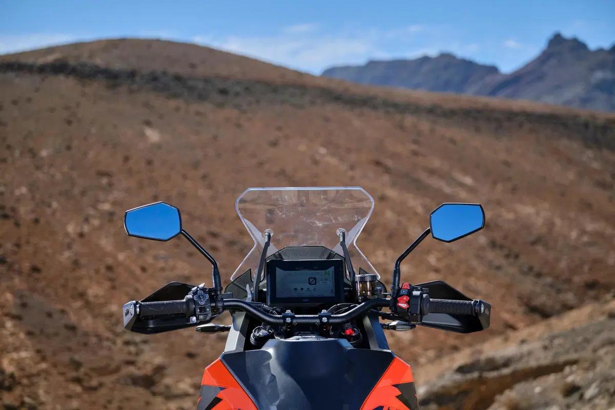 KTM 1290 SUPER ADVENTURE S Test 2021: 160 cv, elettronica al top (6)