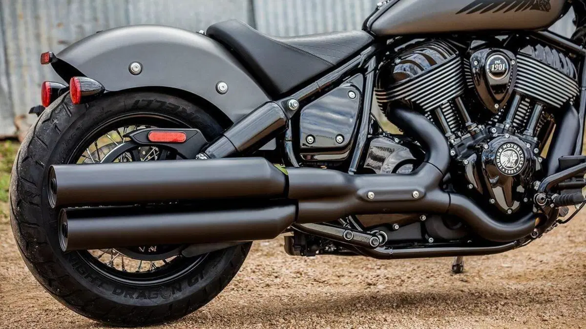 Indian 2021: tre nuove cruiser Chief per il centenario. Foto e prezzi (9)