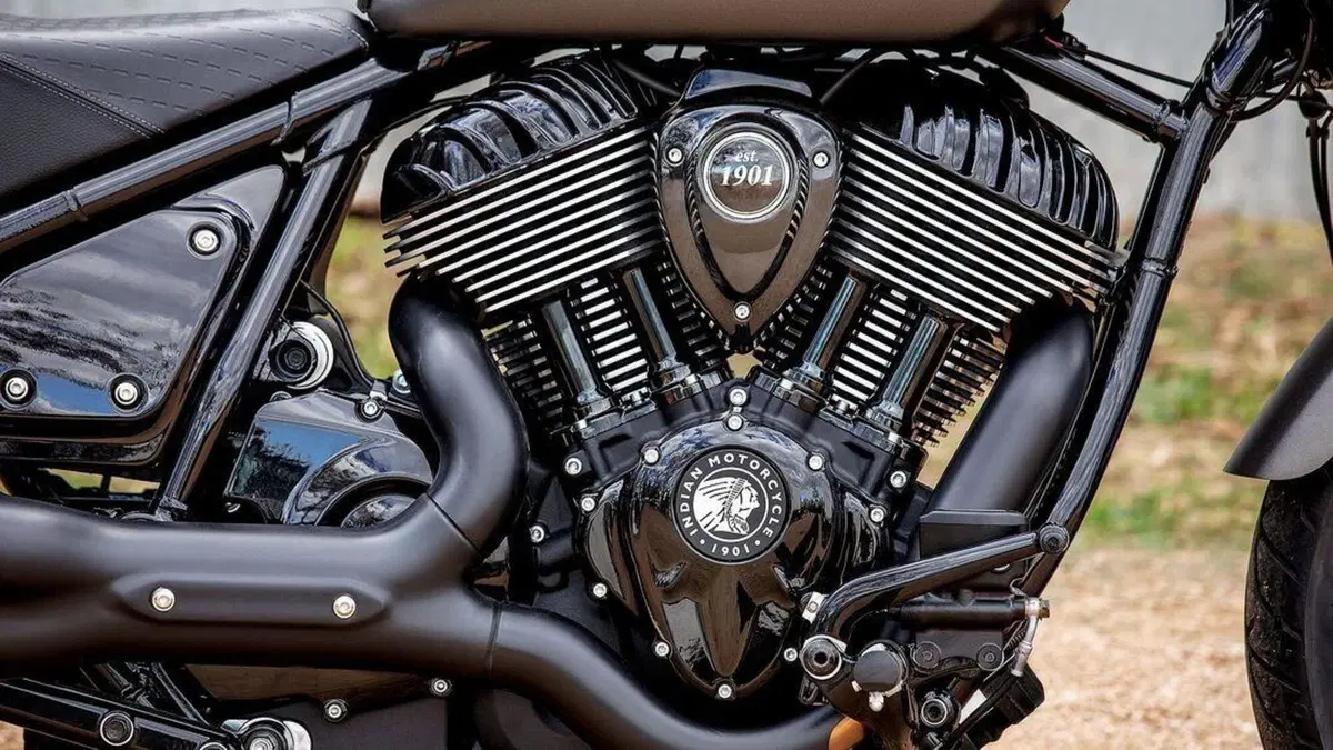 Indian 2021: tre nuove cruiser Chief per il centenario. Foto e prezzi (8)