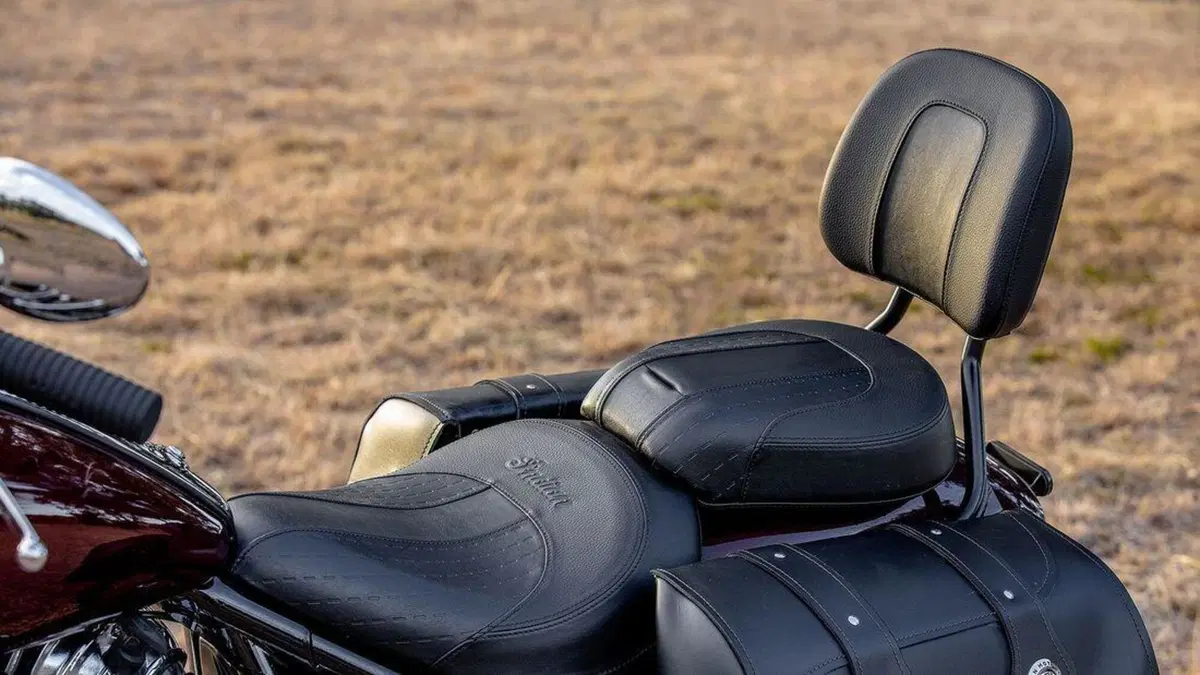 Indian 2021: tre nuove cruiser Chief per il centenario. Foto e prezzi (8)