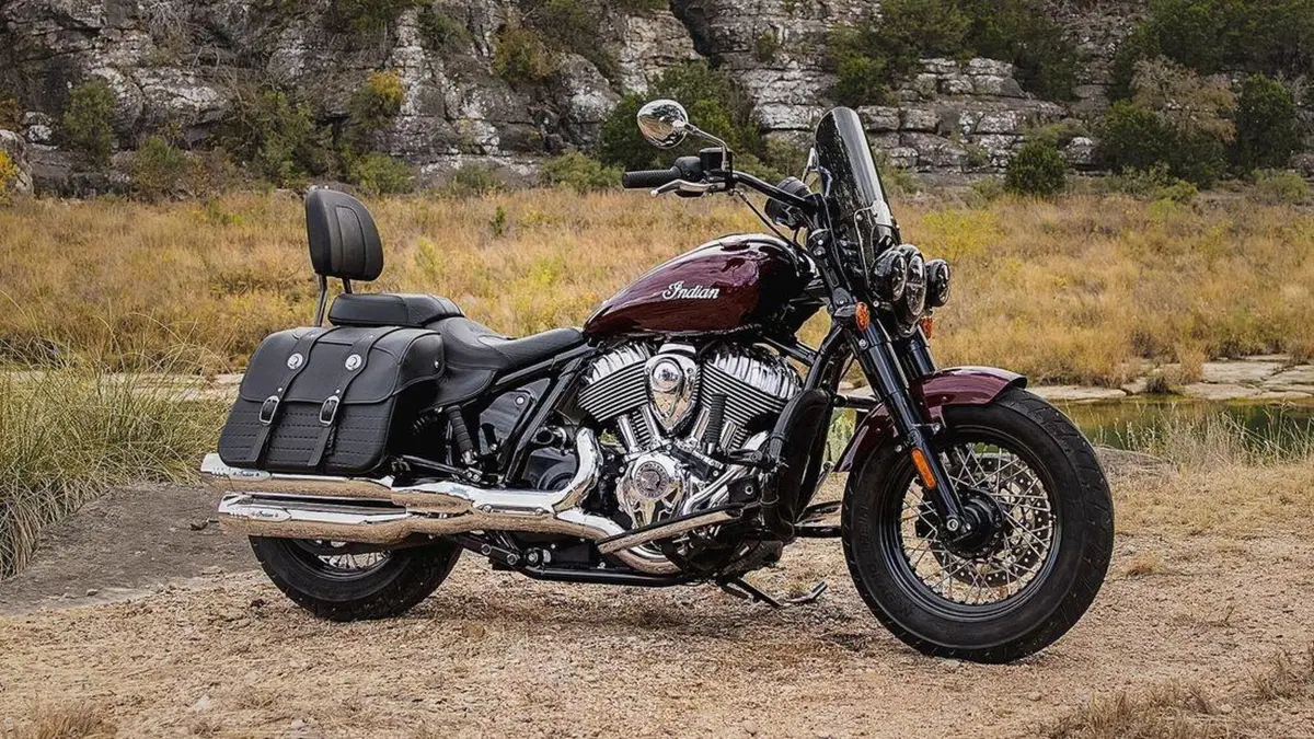 Indian 2021: tre nuove cruiser Chief per il centenario. Foto e prezzi (3)