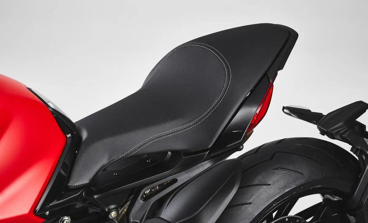 MV Agusta Dragster 800 Dragster 800 Rosso (2021 - 23) (11)