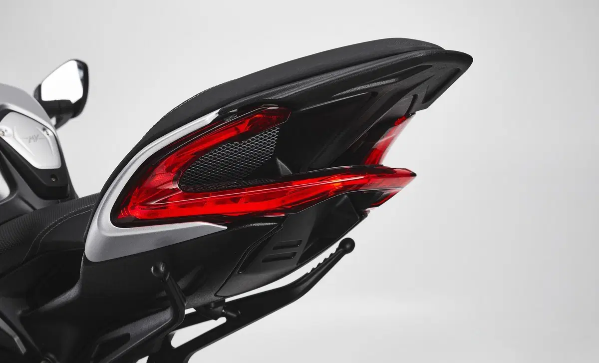 MV Agusta Dragster 800 Dragster 800 RR (2021 - 23) (10)