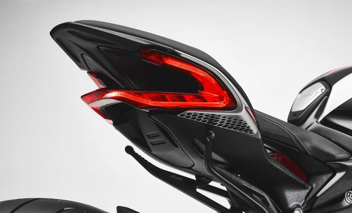 MV Agusta Dragster 800 Dragster 800 RC SCS (2021 - 22) (11)