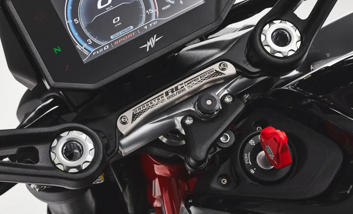 MV Agusta Dragster 800 Dragster 800 RC SCS (2021 - 22) (13)