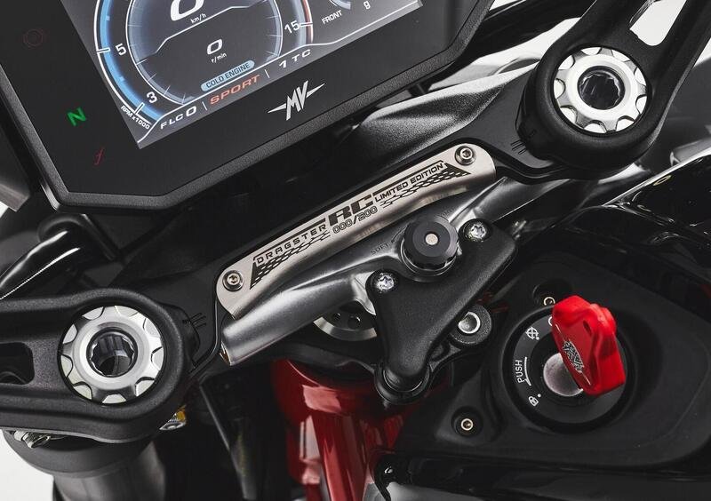 MV Agusta Dragster 800 Dragster 800 SCS RC (2021 - 22) (13)