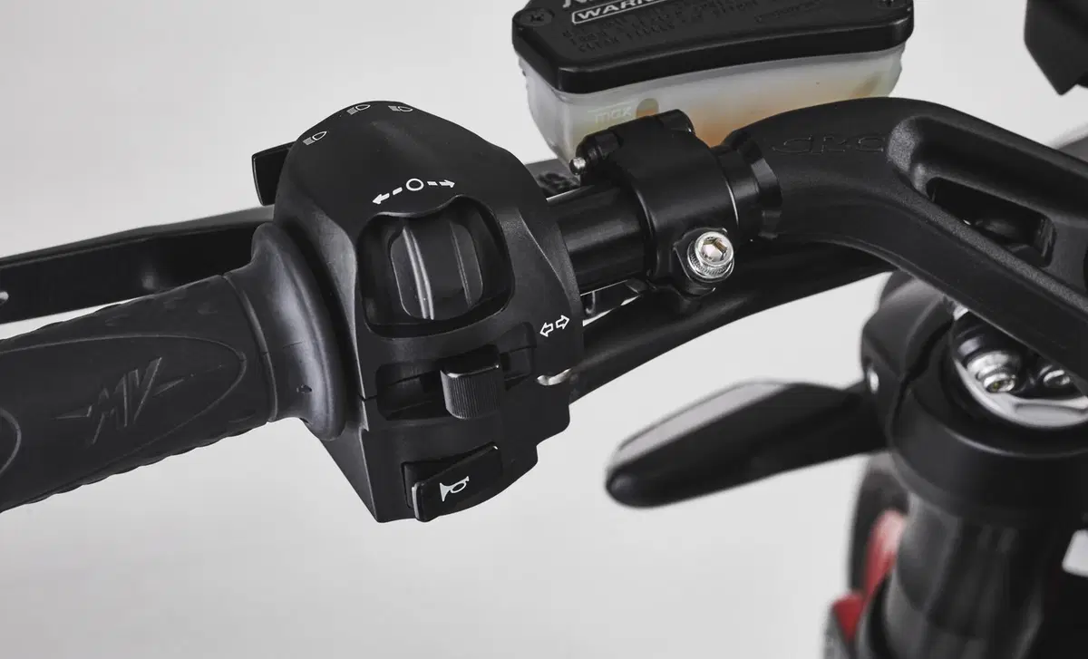 MV Agusta Dragster 800 Dragster 800 RC SCS (2021 - 22) (19)