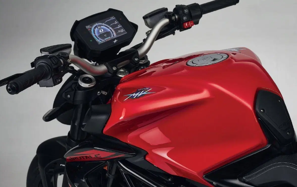 MV Agusta gamma Brutale 800 m.y. 2021: sono tre le versioni (4)